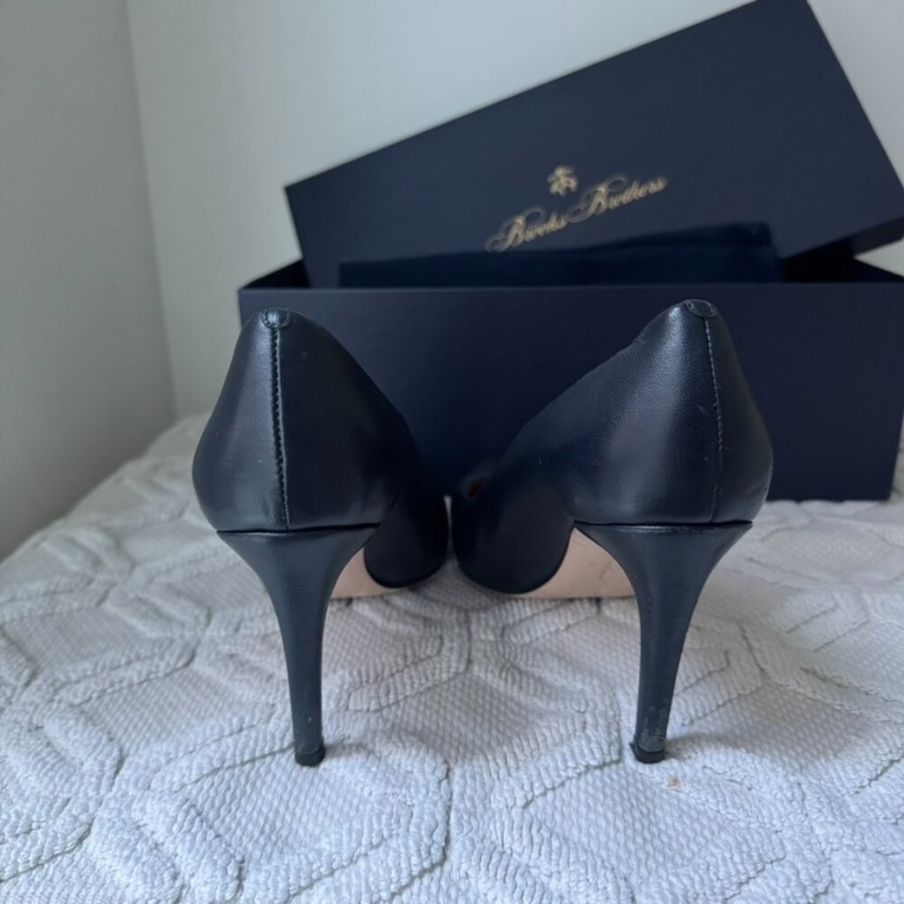 Brooks Brothers Navy Leather Heels - Picture 8 of 11